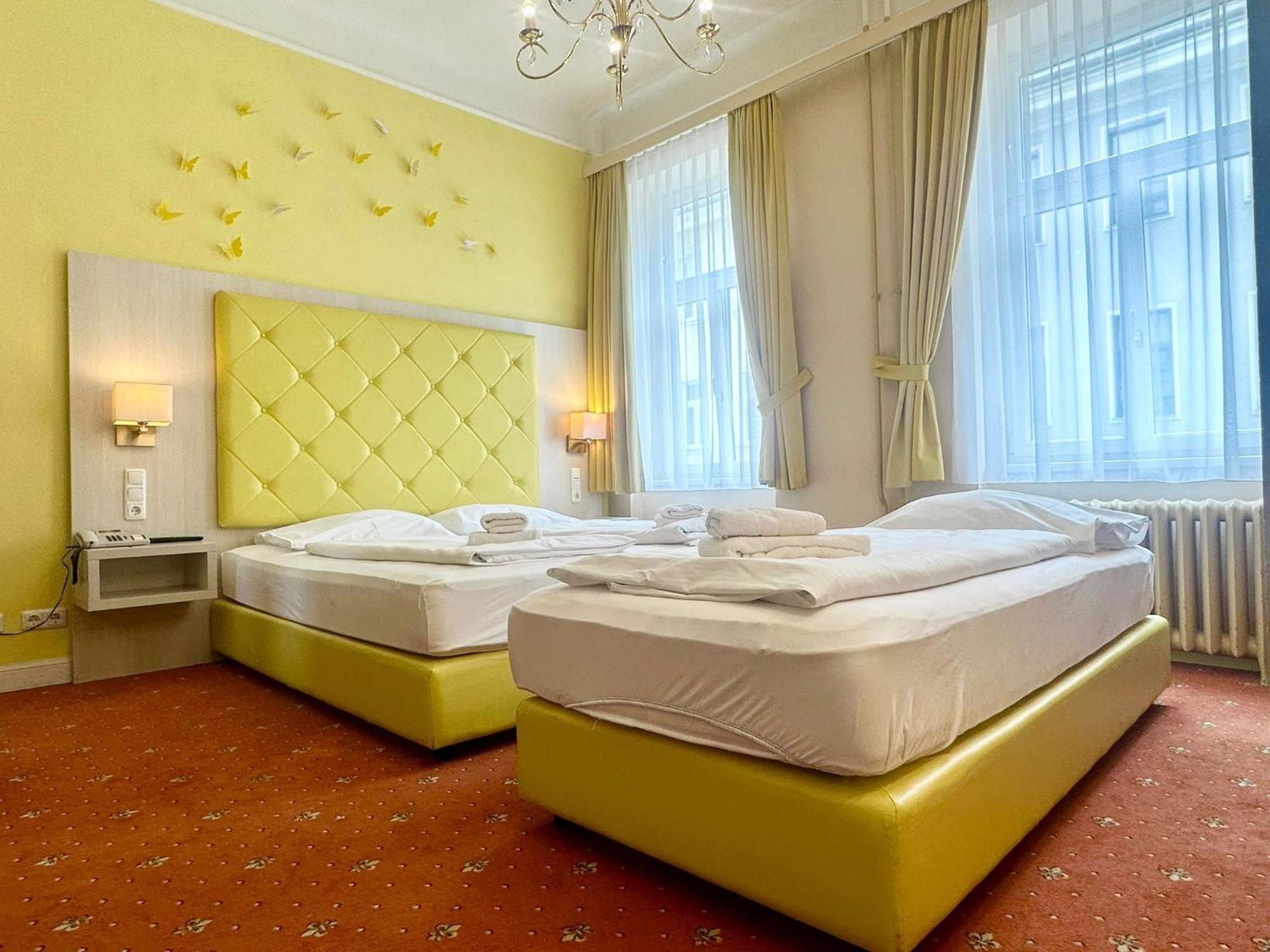 Hotel Odeon 2*